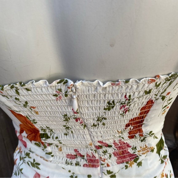 Reformation Floral Reformation The Juliette
Dress in Tropique size 0 - Picture 11 of 15